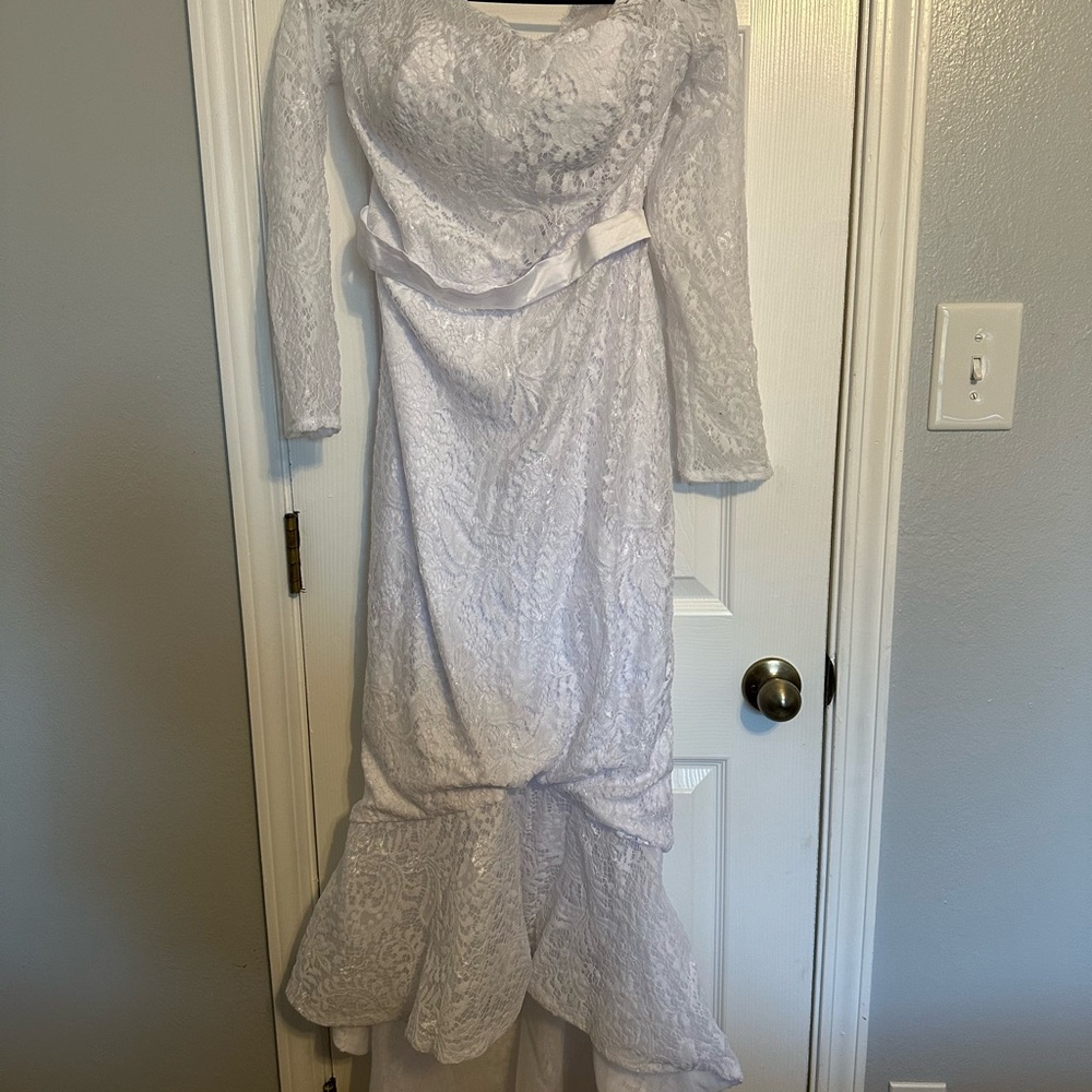 Chic Long Sleeve White Lace Dress